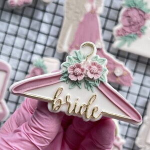 Appendiabiti per matrimonio, tagliabiscotti sposa, timbro goffratore matrimonio
