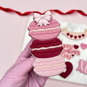 Cortador de galletas y sello en relieve con forma de torre de macarrones