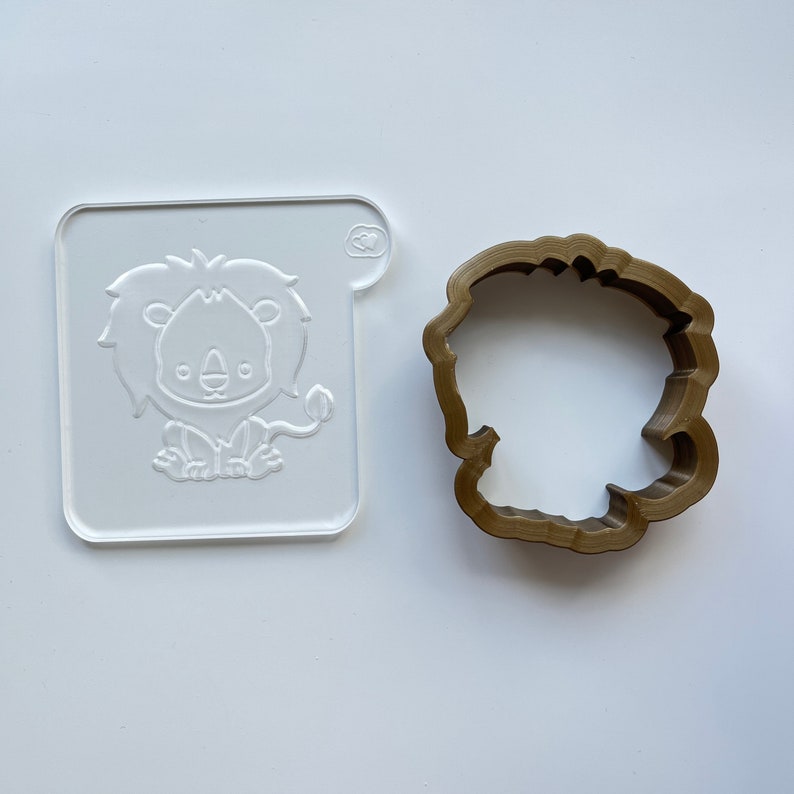 Lion Pop Up Embosser Stamp Cookie Cutter Cookie stamp with cookie cutter image 3