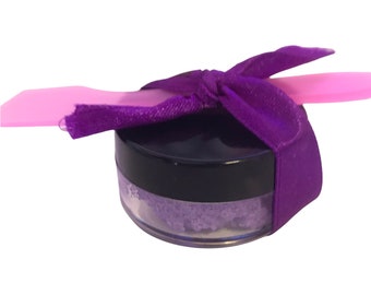 Peelingujący peeling do ust w 100% naturalny