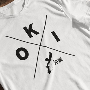 T-shirt taille basse OKI Okinawa | Design japonais minimaliste | Chemise unisexe pour homme et femme
