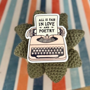 Adesivo per macchina da scrivere TTPD, tutto è lecito in amore e poesia