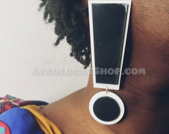 "Kill him with the NO" Earrings – XXL Acrylic 11 cm – Black & White – Lightweight Statement Earrings – Pop Art Style