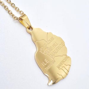 Chaîne et pendentif Ile Maurice acier inoxydable doré plaqué or Mauritius island map pendant and chain necklace stainless steel gold plated