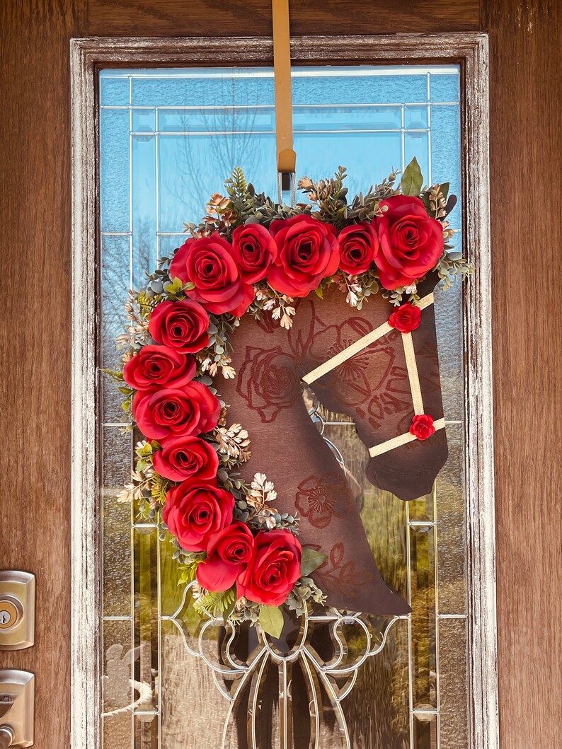 Run for the Roses Horse Head Wreath, Horse Head Wall Hanging, Derby
