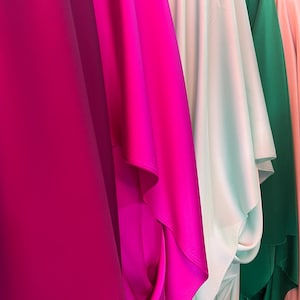 Tejido: "Tejido satinado liso de alta calidad / Colección lisa / 1,5 m de ancho / Textil suave y brillante para costura y manualidades"