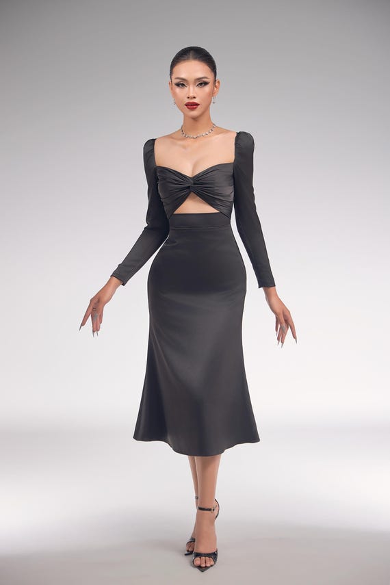 open lace back dress Amazon.com: YRGERATON Bandeau Engagement Dresses for Women Ruched Formal  Evening Party Gowns Dating Dresses Lace Up HYRR120 Black US2 : Clothing,  Shoes & Jewelry main image 1