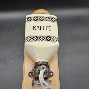 Antike Kaffeemühle Wandkaffeemühle Mühle Vintage Jugendstil Bild 1