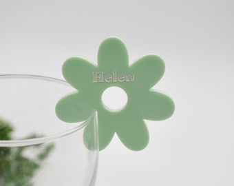 Daisy Drink Tags: Personalized Pastel Acrylic Wedding Favors
