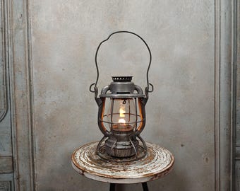 Dietz Vesta Oil Railroad Lamp, N.Y.C.S. Lines, Swing Handle, #LMP