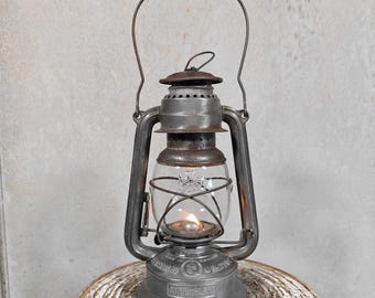 Vintage EMBURY No. 1 Little Air Pilot Oil Kerosene Lantern Lamp