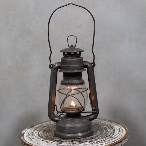 Beautiful Vintage Storm Lamp, Storm Lantern, Feuerhand 275 Western