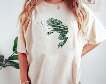 Camiseta de natación con ranas, camiseta divertida con estampado de animales para amantes de las ranas, ropa de naturaleza y vida silvestre, ropa Cabincore, ropa Comfort Colors.