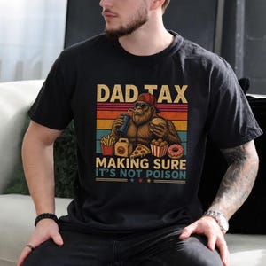 Retro Bigfoot Dad Tax Shirt cool camping hiking dad life graphic t-shirt