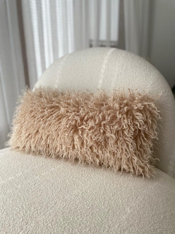 Luxuriously Soft Faux Tibetan Lamb Pillow Cover – Mongolian Sheepskin Faux Fur-Cozy Elegance
