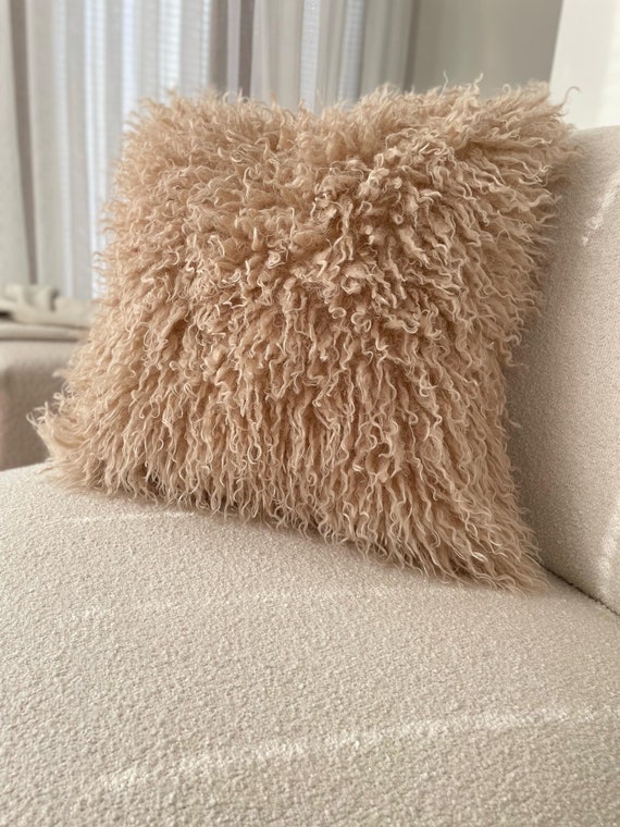 Luxuriously Soft Faux Tibetan Lamb Pillow Cover – Mongolian Sheepskin Faux Fur-Cozy Elegance
