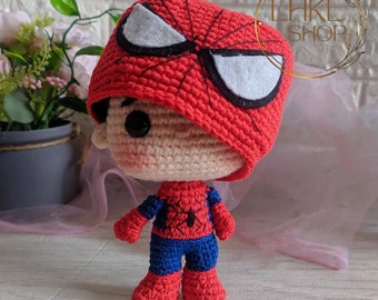 Super Held Spiderman Häkelpuppe, Superheld Amigurumi, Spinne Held Plushie, handgemachte Puppe, Spinne Häkeln Spielzeug, Geschenk für Jungen, Spinne Plushie