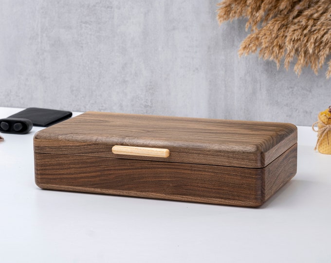 Handmade Watch Storage, Personalized Watch Box, Walnut Watch Case (1,5,8,10 or 12 Slots), Engraved Watch Box, A Collector’s Perfect Gift