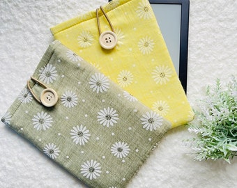 Daisy Kindle Sleeve, Flower Kindle Paperwhite Case, Floral Kindle Oasis Cover, Daisies Kindle Pouch, Padded Kindle Sleeve, Book Lover Gift