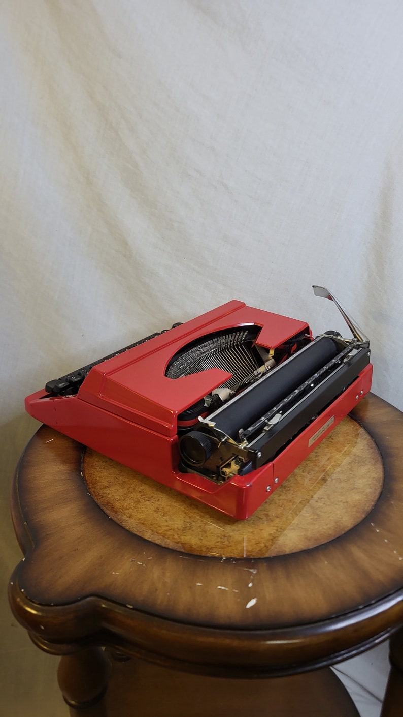 Vintage Silver-Reed Leader II Typewriter Red With Case image 5