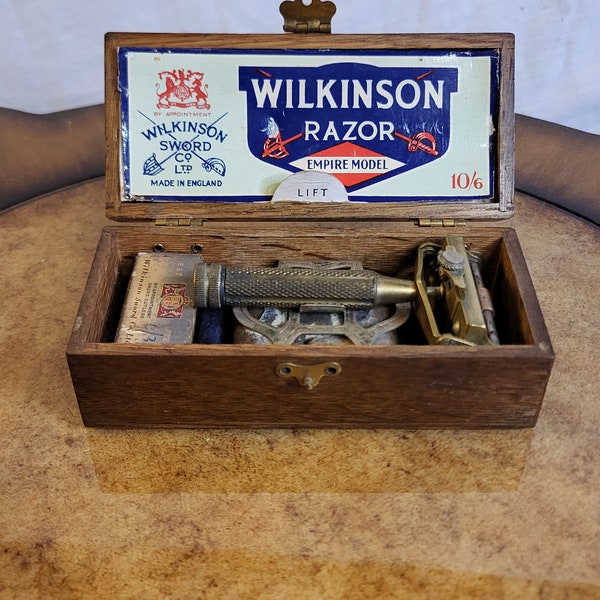 vintage Wilkinson Sword Razor Empire Model Avec boîte, lames de rechange et instructions originales