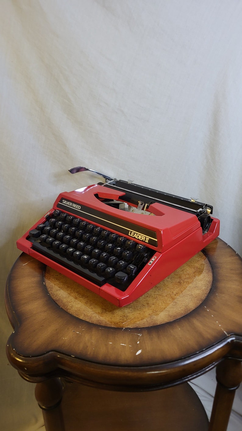 Vintage Silver-Reed Leader II Typewriter Red With Case image 4