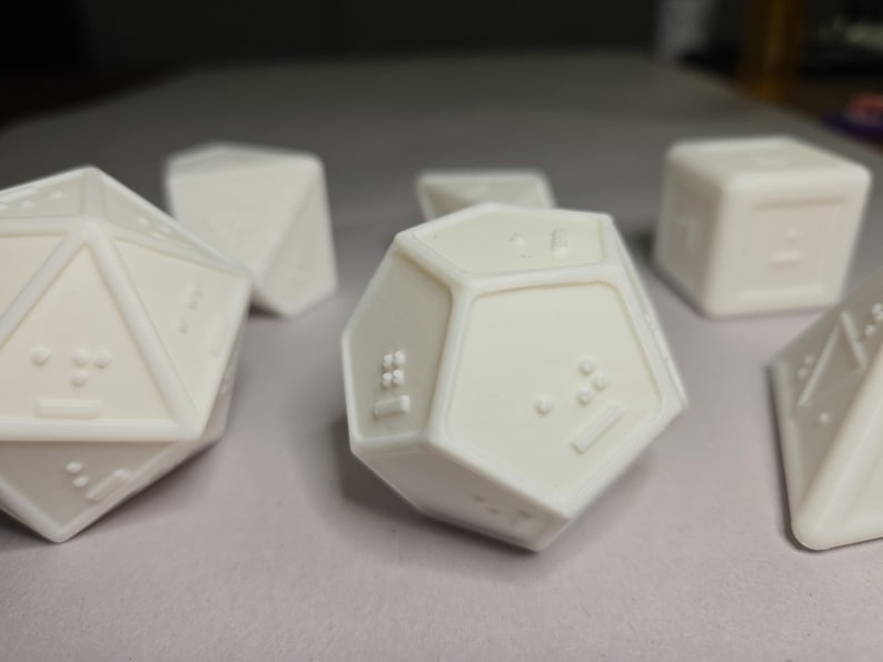 Set of 6 Braille RPG Dice (D4, D6, D8, D10, D12, D20) afbeelding 4