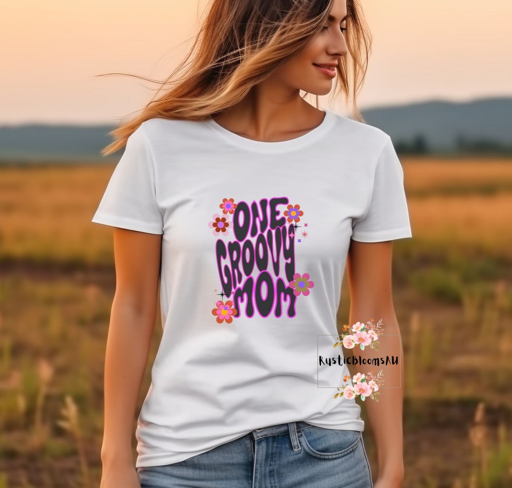 Mother'S Day T-Shirt, Love T-Shirt, Ladies Shirt, Groovy Vibes Shirt, Groovy T-Shirt, Ladies Vintage T-Shirt, Groovy Shirt, Best Shirt Gift
