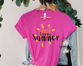 Camiseta de verano amorosa: Bella+Canvas Unisex Tee