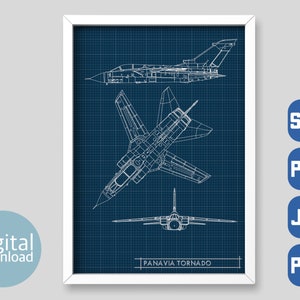 Peut inclure: Une illustration de style plan d'un avion de chasse Panavia Tornado sur un fond de grille bleue. L'image comprend trois vues différentes de l'avion. Le texte "PANAVIA TORNADO" est imprimé en bas de l'image.