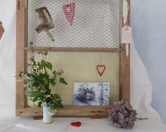 Ancient window as a memo board, antique white wood frame, old glass and wire upcycled wall decoration Shabby Chic Brocante