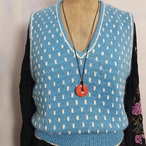 Azure blue hand-knit wool sweater vest white patterned size S knitted sweater hand-knitted sleeveless sweater 80s 70s vintage