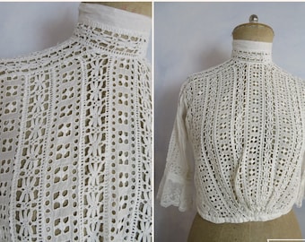 French antique short blouse size S eyelets Edwardian wedding shirt white bobbin lace embroidered 3/4 ruffle sleeves 1910s
