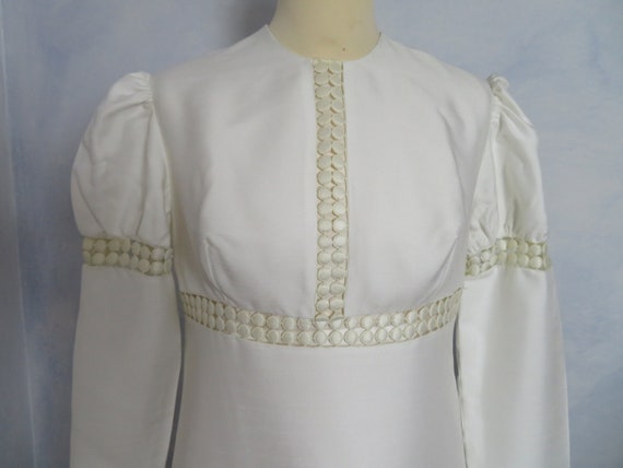 Ivory Puff Sleeve Bridal Dress from German Kleeme… - image 5
