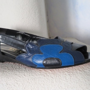 Anciennes/nouvelles sandales à fleurs bleues BALLY UK 4/US 6/EU 37 bout ouvert dos ouvert chaussures en cuir italien petites chaussures d'été fines compensées