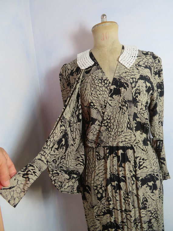 Unworn 70s does 40s viscose Art Deco print dress … - image 7