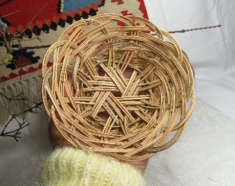 1 Mini okrągły kosz bambusowy, mały ręcznie robiony naturalny kosz, tkana naturalna dekoracja ścienna, kosz wielkanocny Vintage bambusowy kosz na szczury