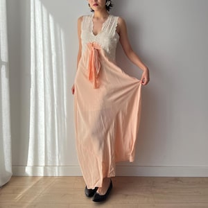 1930s Antique Peach Pure Silk Crepe Lace Nightgown with waist belt, Liquid Satin Silk Nightdress, 40s Peach Cottage Night gown Maxi Dress