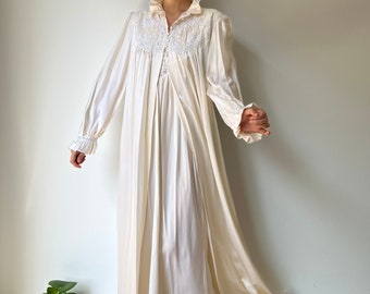 1980s Pure Silk Nightgown 2 Piece Set / Robe and NightDress Lingerie Set, French Lace Floral Peignoir Nightgown