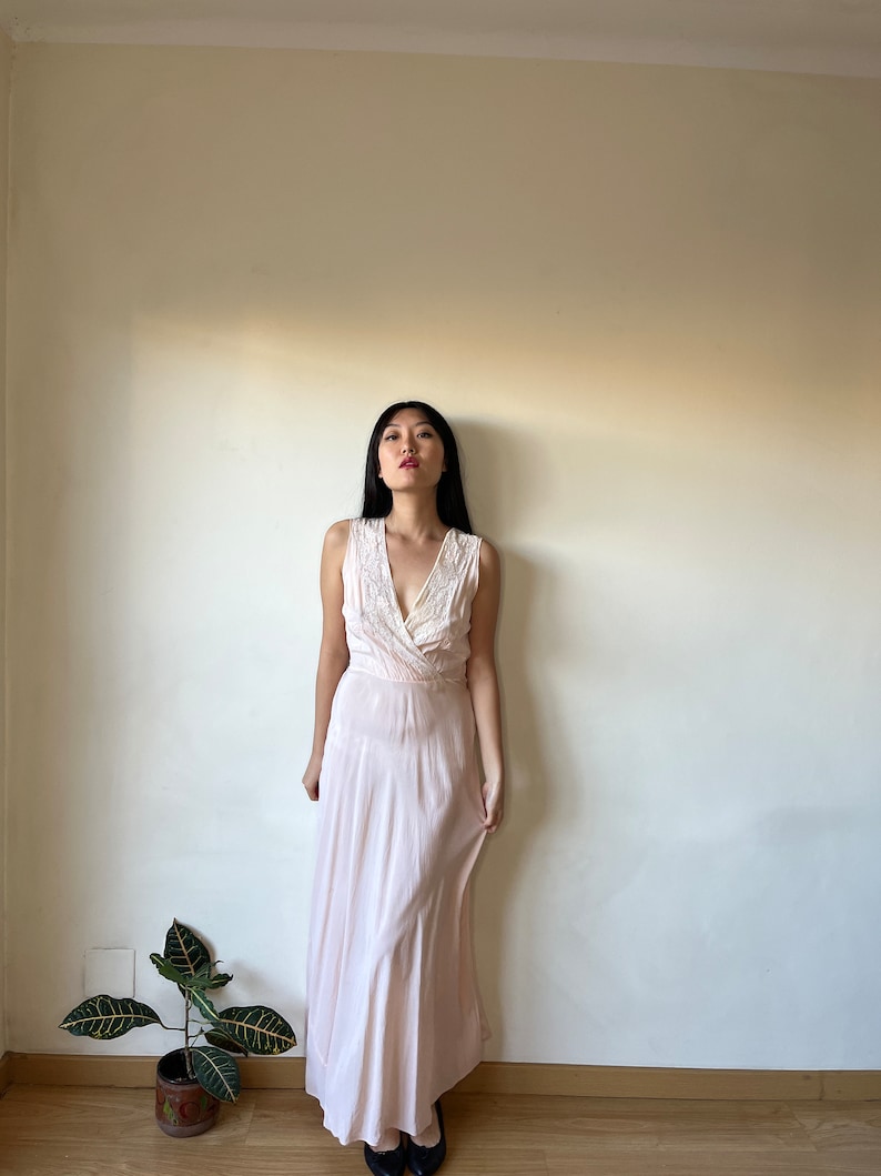 1930s Pale Pink Pure Silk Lace Crepe Bias Cut Applique Embroidered Lingerie Nightdress, Liquid Silk Cottagecore French Parisian Maxi Dress image 3