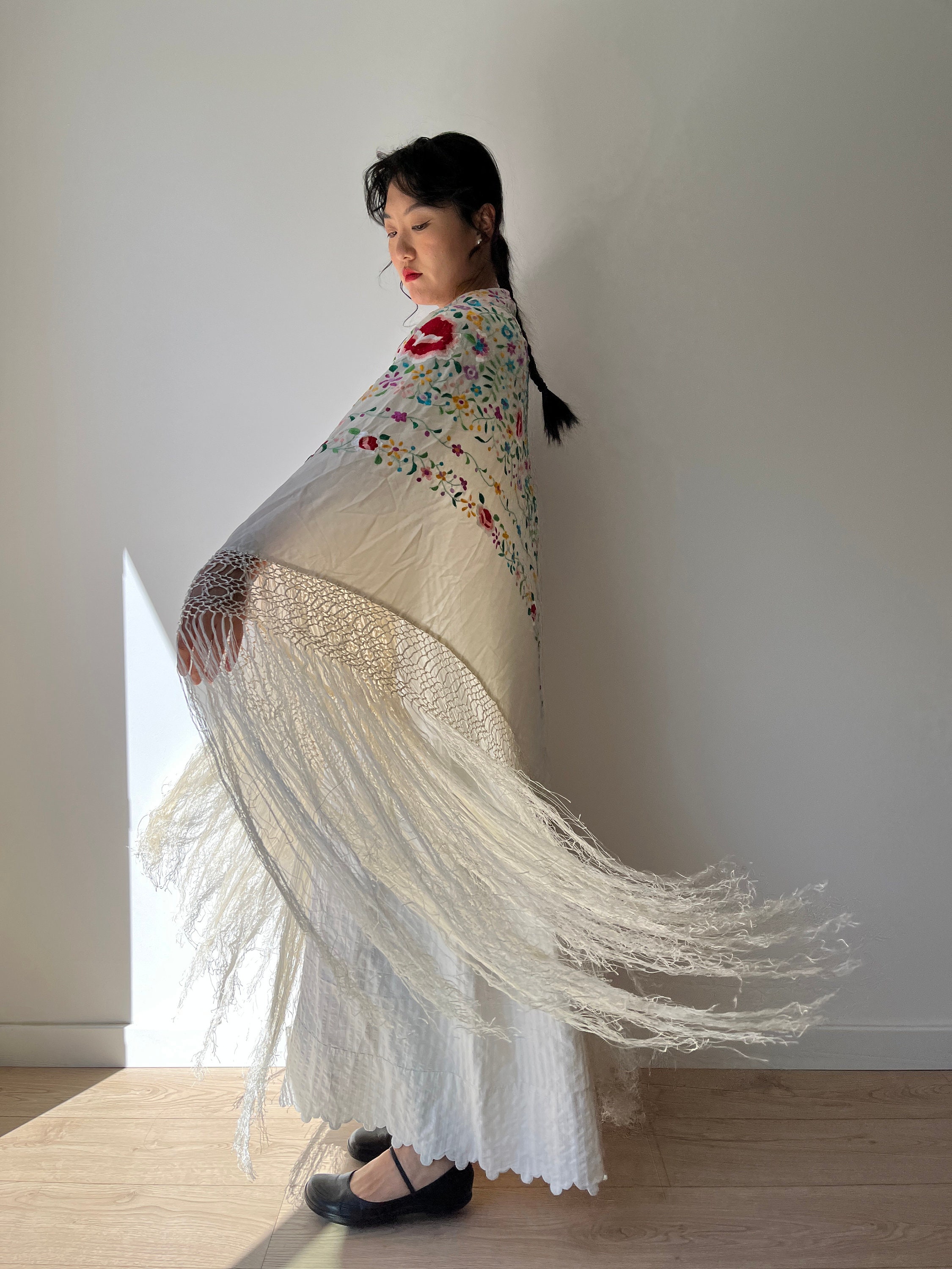 1920s Antique Piano Shawl, Ivory Silk Canton Floral 1920s Antique Piano Shawl, Ivory Silk Canton Floral