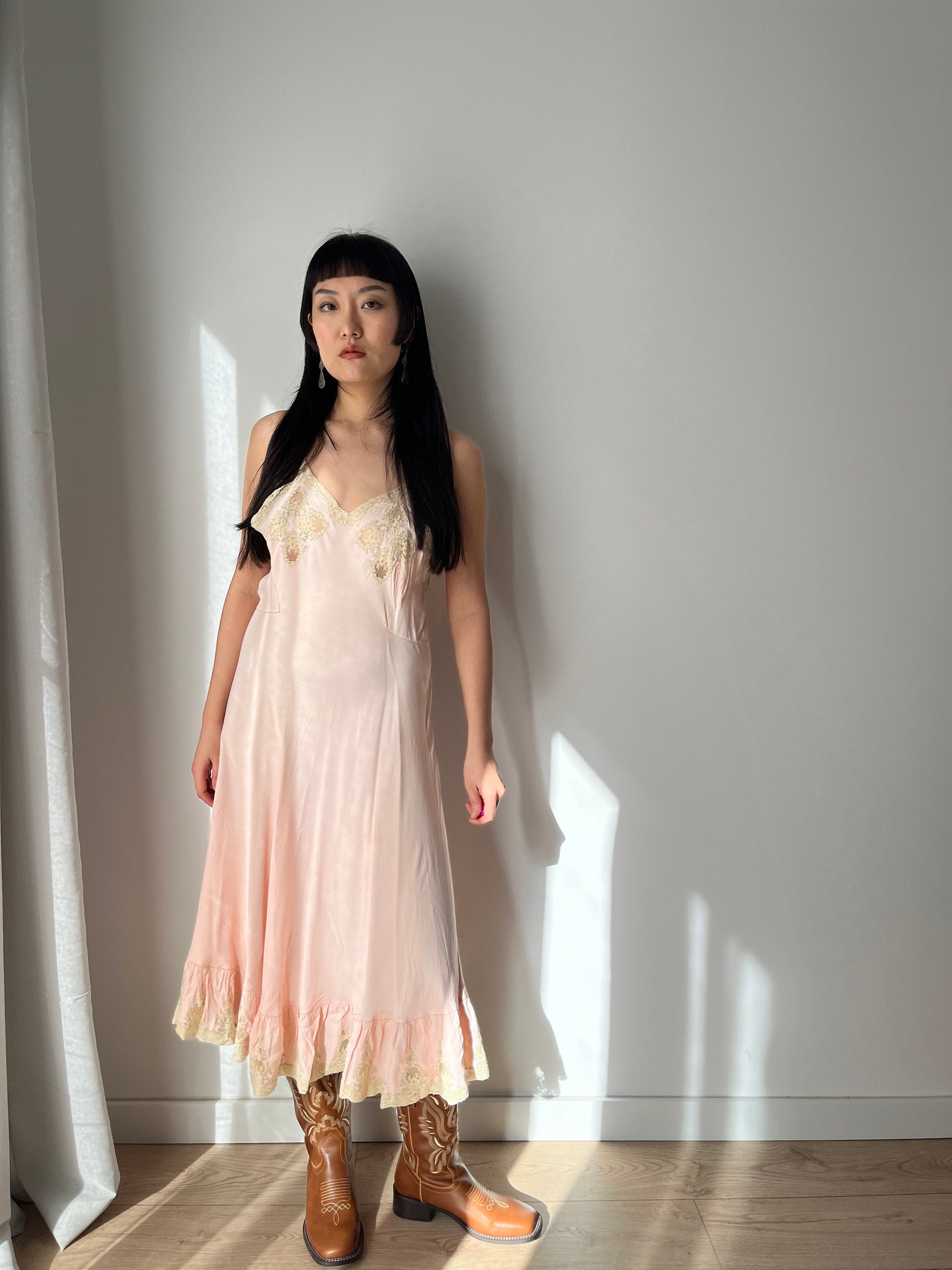 Vintage 2000s pastel pink lace sequin mini dress