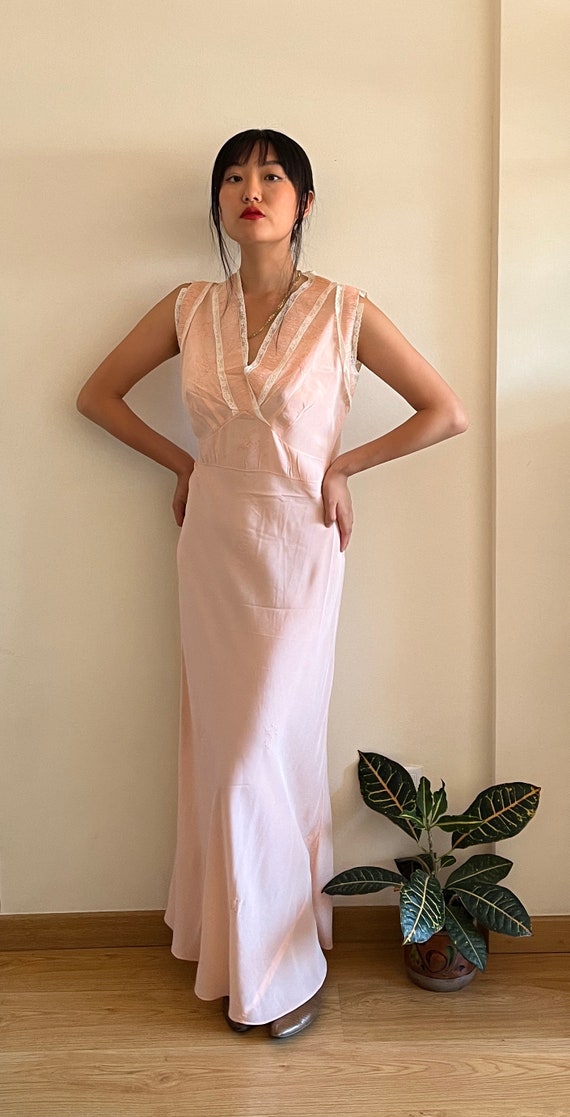 1940’s pale babe pink bias cut nightgown maxi lin… - image 5