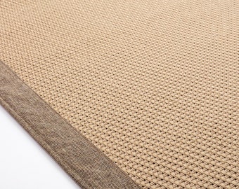 Tappeto personalizzato in juta e sisal: color caffè latte, antiscivolo, arredamento minimalista