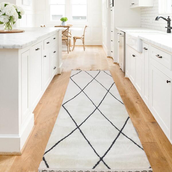 Black White Runner - Etsy