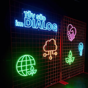 Company logo LED neon sign I Trade fair stand I Illuminated logo I Company sign I LED illuminated lettering I LED neon signs I Office decoration outdoor advertising