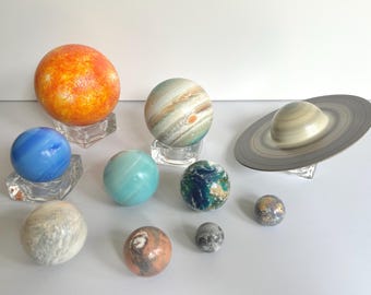 Set del Sistema Solar pintado a mano, esferas de nogal, regalo para amantes del espacio
