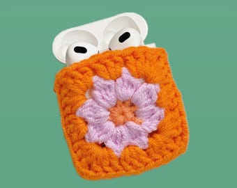CROCHET PATTERN | Flower Granny Squares Airpods Case