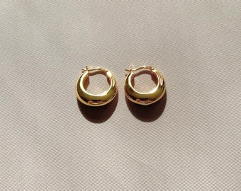 Chunky Hoop Earrings in Gold | Huggie Hoops Hoop Earrings | 925 Sterling Silver 18K Gold Plated