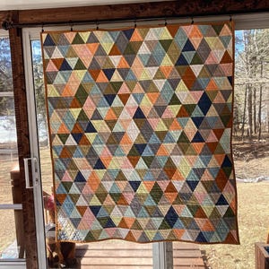 Triangle Quilt, handmade quilt, modern quilt, heirloom quilt, lap quilt